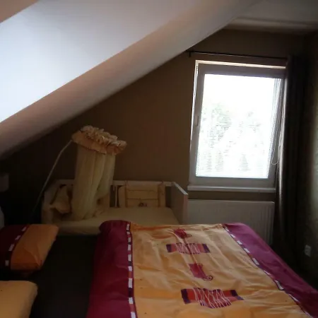 Walnut With Sauna And Pond 4* Topolcany