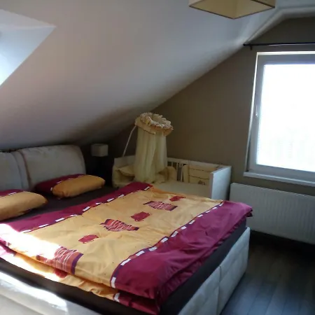 Gæstehus Walnut With Sauna And Pond Topoľčany