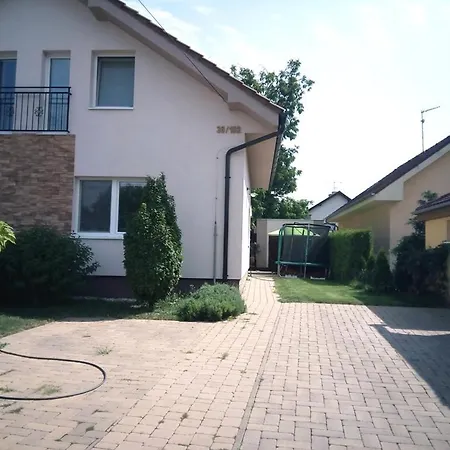 Walnut With Sauna And Pond Gæstehus 4*